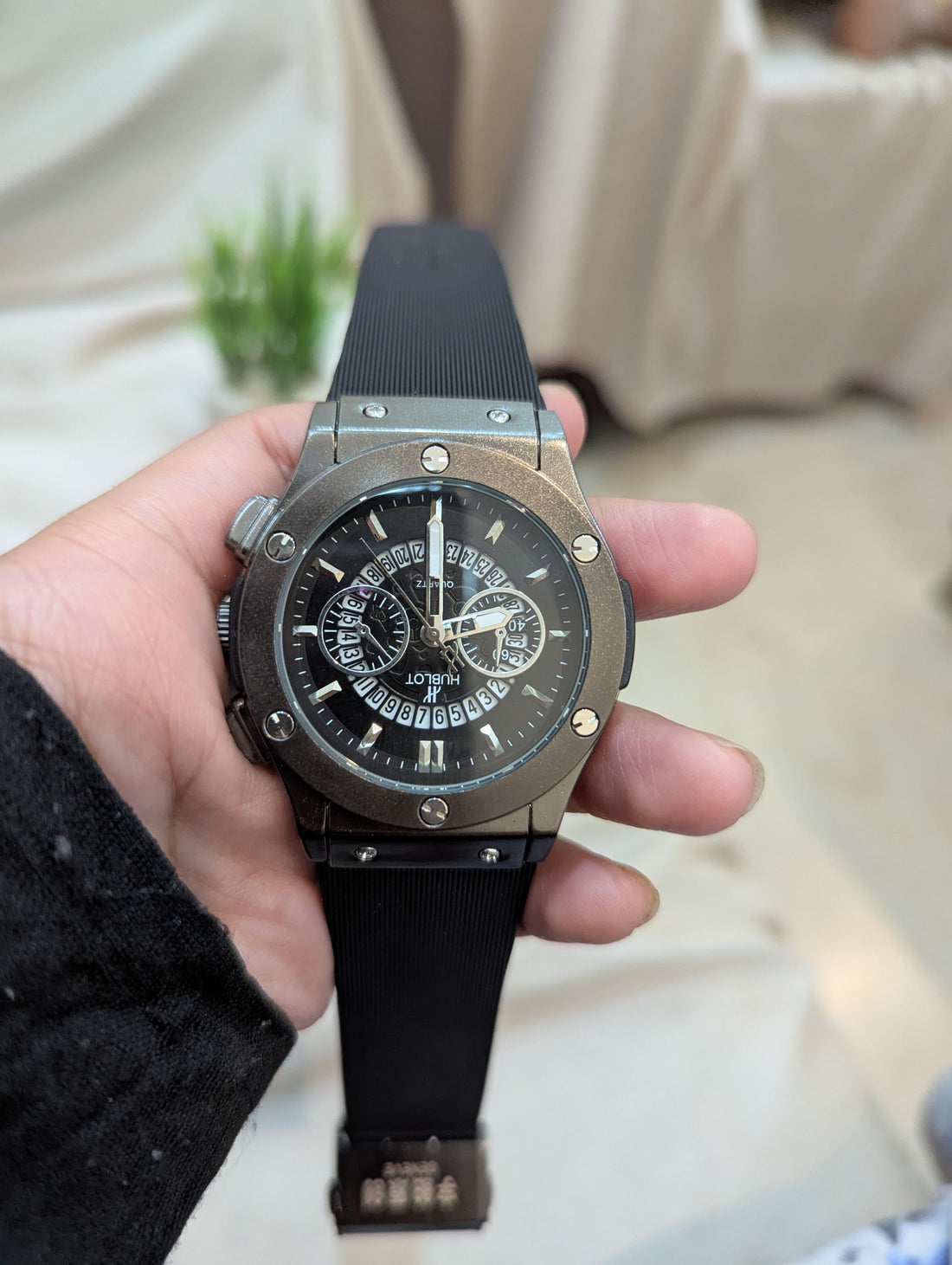 🎁 HBLT Premium Watch – Master Lock & Date Function ⌚