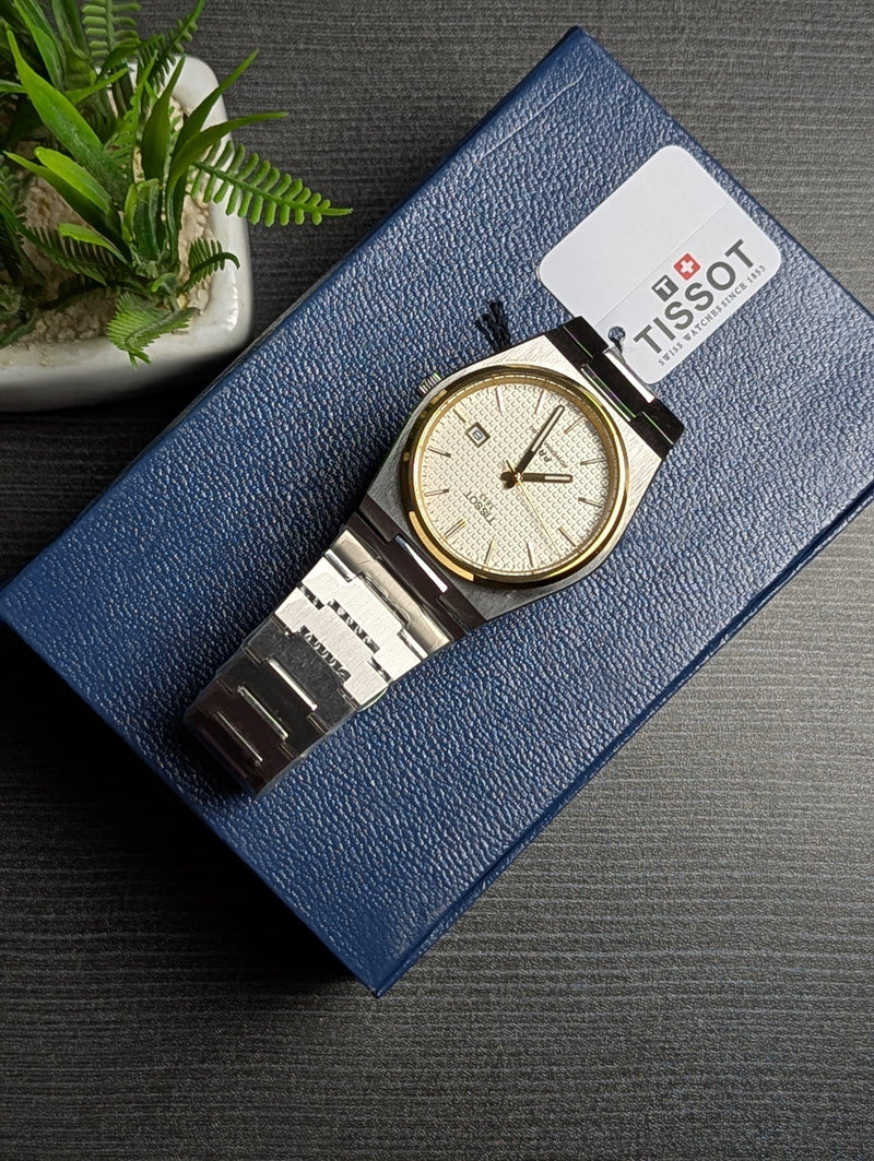 ✨ TST PRX AAA Quartz – Textured White Dial with Golden Touch ✨